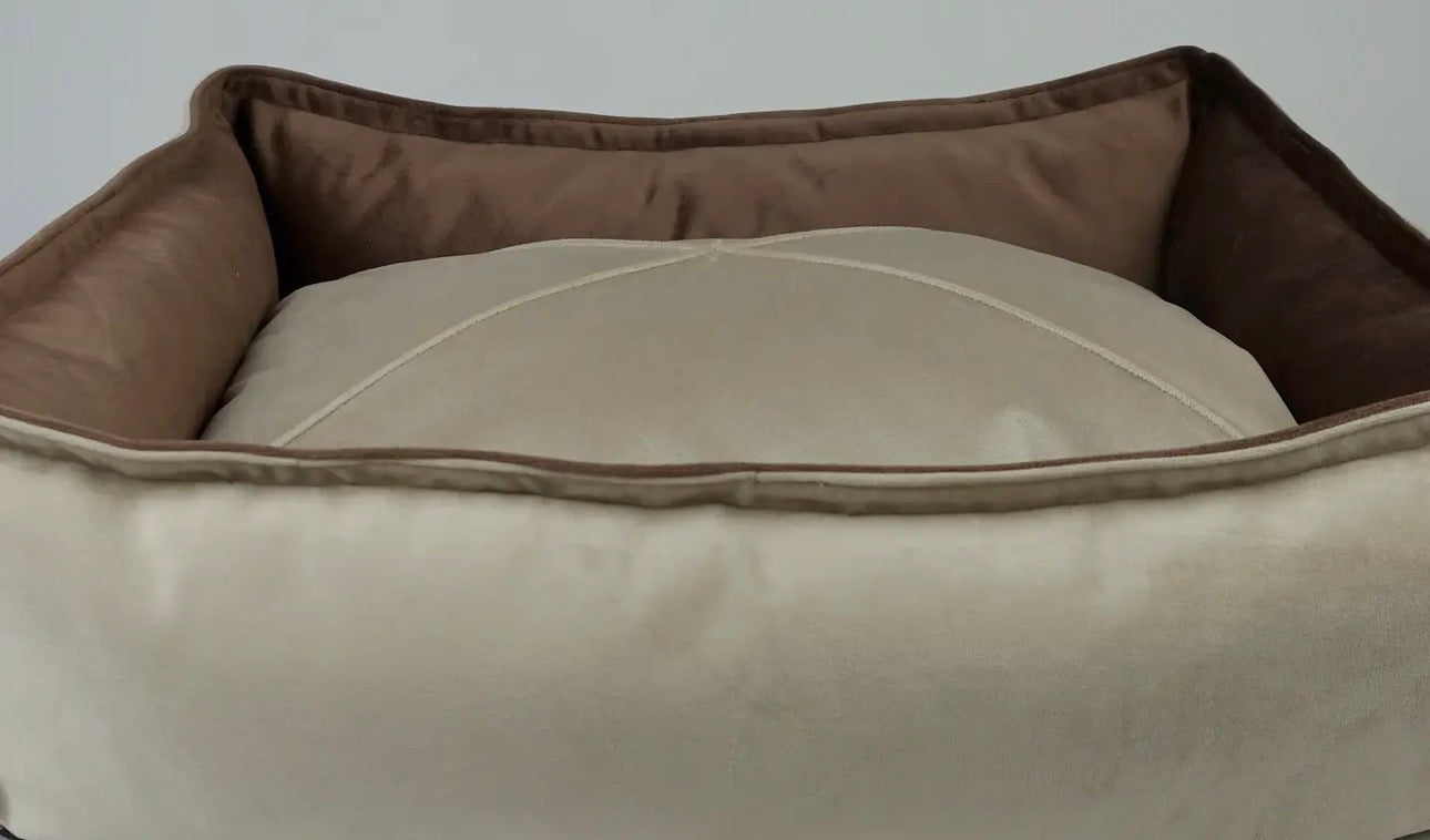 The Balmoral Reversible Nest Bed