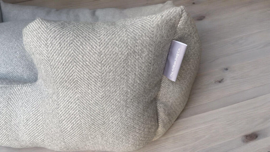 Crummock Herringbone Nest Dog Bed - Pawlunova