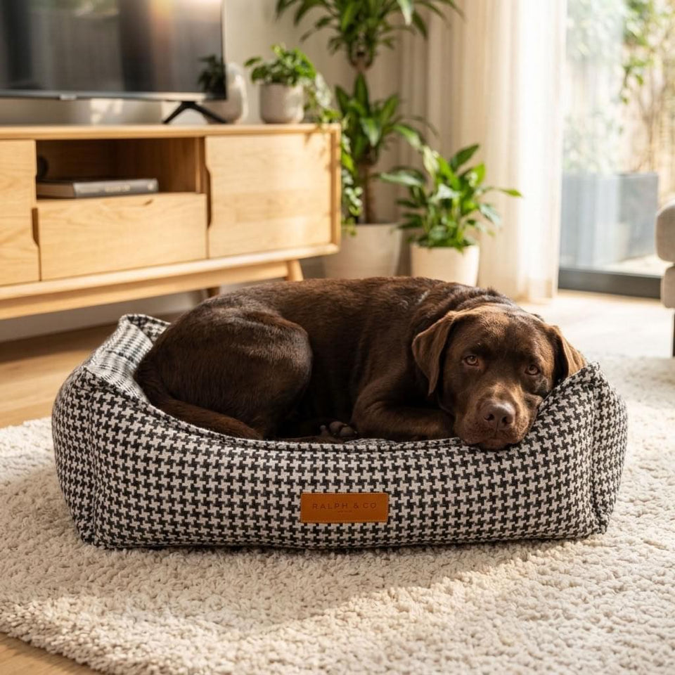 Kentmere Houndstooth Bolster Dog Bed - Pawlunova